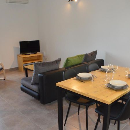 Le Clos Des Taulelles Gite Le Figuier Saint-Privat-de-Champclos Exterior foto